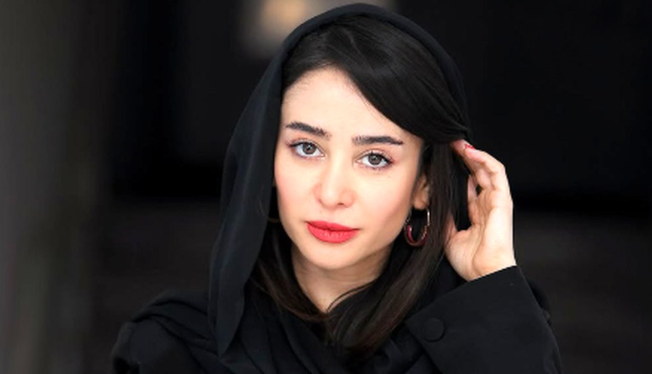 چهره ها/ الناز حبیبی با یک تیپ پاییزی جلب‌توجه کرد