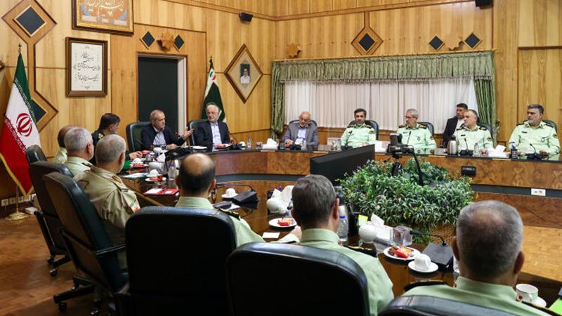 پزشکیان: بهره‌گیری از فناوری‌های جدید به حفظ  امنیت کشور و جان حافظان امنیت کمک می‌کند
