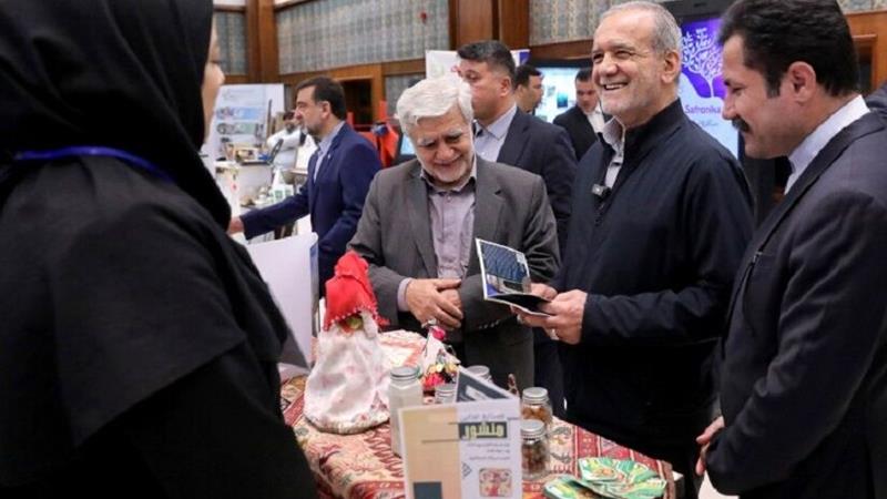 استقبال رییس‌جمهور از نوآوری شرکت اردبیلی در تولید مکمل‌های خوراکی