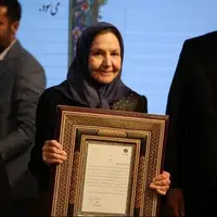 تجلیل از مقام علمی و انسانی کاشف یک بیماری نادر ژنتیکی در کشور