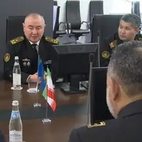 مذاکرات دوجانبه فرمانده نیروی دریایی ارتش در حاشیه اجلاس خزر