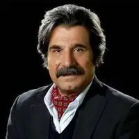 یادی از سفر پاییزی عزت الله مهرآوران و عشقش به فرهنگ ایران