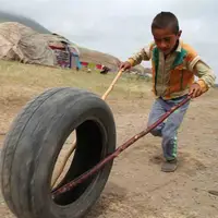 عکس/ تجربه کودکانه از غم و شادی های روزگار 