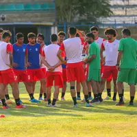 تقابل امید‌های ایران با ذوب‌آهن و سپاهان