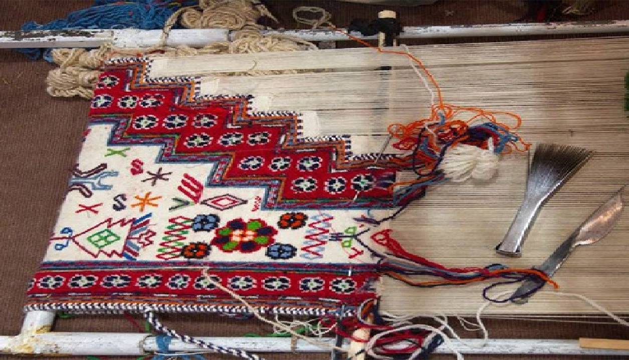 گلیم‌بافی کوهدشت؛ رشته‌ای از جان مردم لرستان