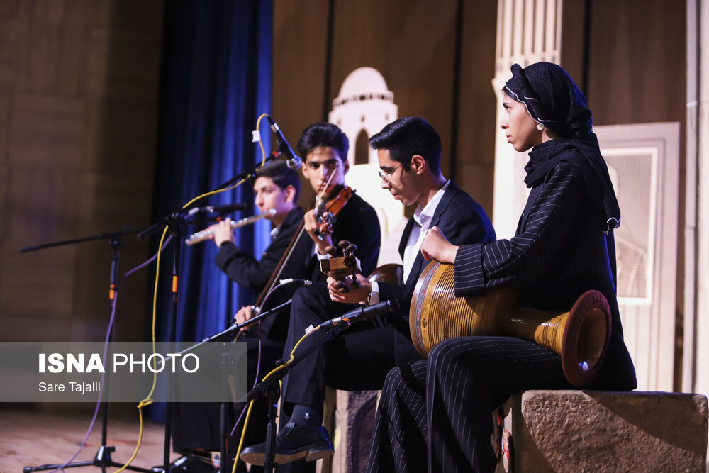 عکس/ رونمایی از سردیس هوشنگ مرادی کرمانی
