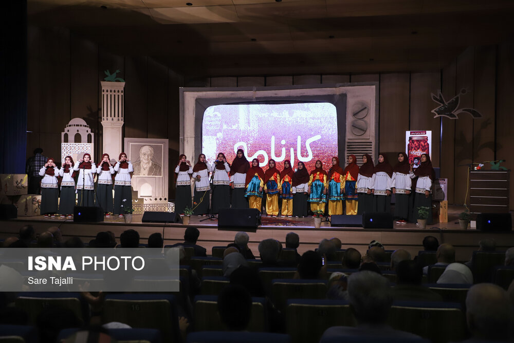 عکس/ رونمایی از سردیس هوشنگ مرادی کرمانی