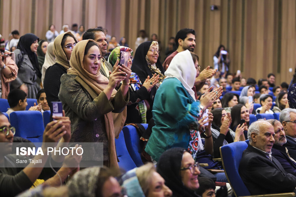 ویژه‌برنامه «کارنامه» به مناسبت هفته کودک در کرمان