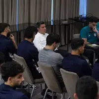 جلسه فنی قلعه‌نویی برای بازیکنان تیم ملی فوتبال