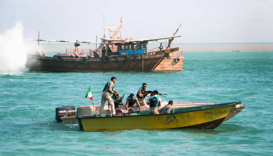 توقیف باند بزرگ قاچاق کالا در سواحل بندرلنگه