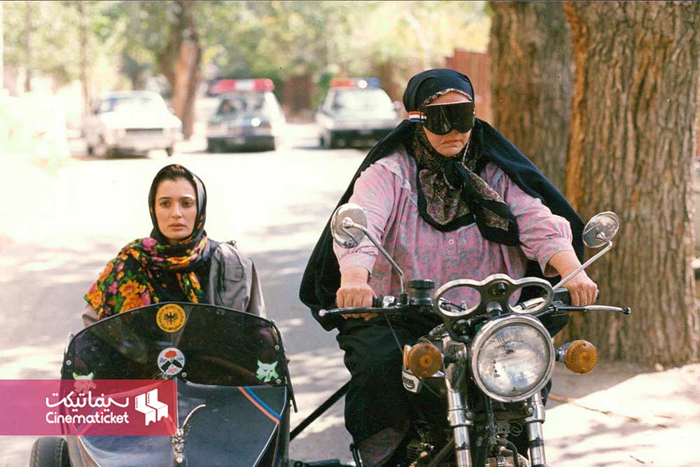 ماجرای موتورسواری حمیده خیرآبادی با چادر