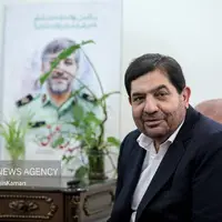 عکس/ دیدار محمد مخبر با خانواده سردار شهید مهدی نعمتی