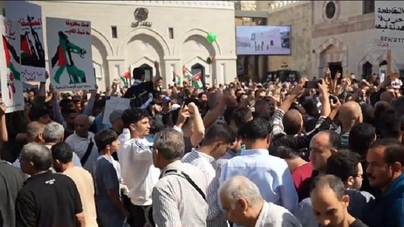 تظاهرات پرشور مردم اردن در حمایت از مقاومت فلسطین