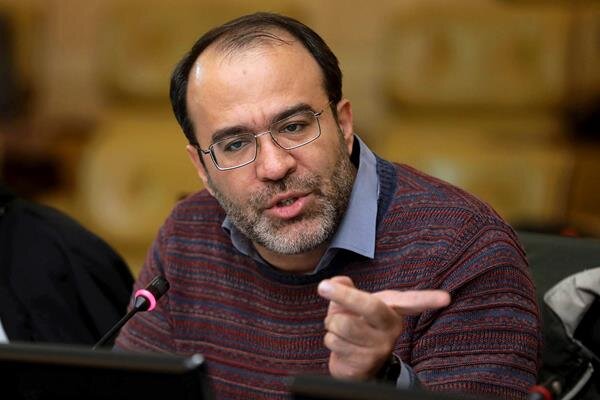 نایب‌رئیس کمیسیون اقتصادی مجلس: چندنرخی بودن ارز رانت ایجاد می‌کند