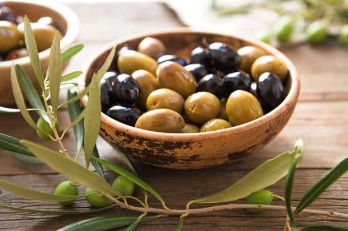 ترفندهای ساده برای از بین بردن تلخی زیتون