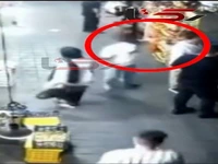 سرقت گردنبند در کسری از ثانیه!