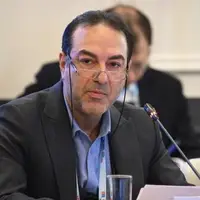 جنجال در نشست خبری معاون وزیر بهداشت/ خطاب به خبرنگار: یه الف بچه حرف مفت میزنه!