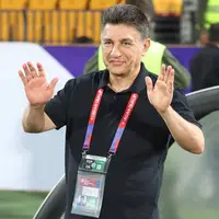 پیشنهاد بازیکن پیشین استقلال؛ قلعه‌نویی هم‌زمان سرمربی تیم‌ملی و استقلال باشد