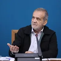 پزشکیان: مناسب ترین راه برای حل ناترازی انرژی، پنل های خورشیدی است