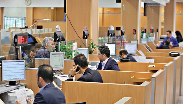 بانک مرکزی آمار وام کارمندان بانکها را پنهان کرد
