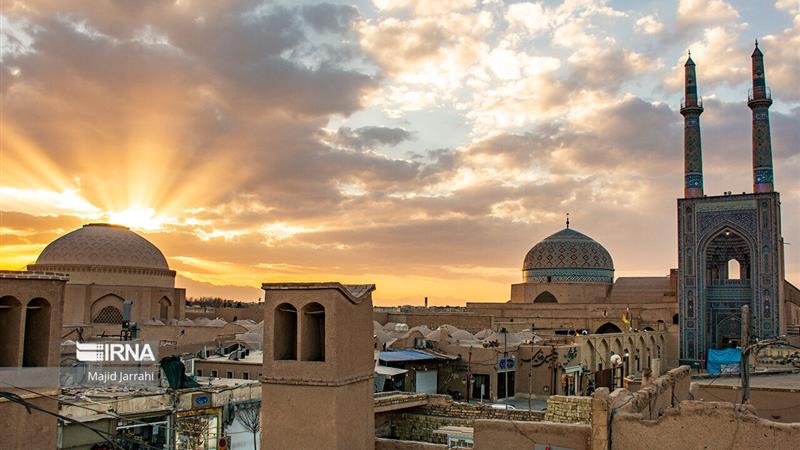 مفاخر فرهنگی یزد، افتخار ایران زمین