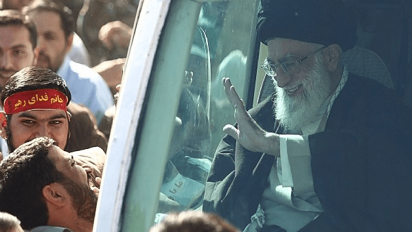 روزی که کرمانشاه در آغوش رهبر انقلاب آرام گرفت
