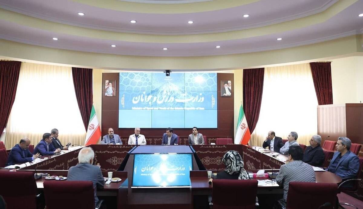 بررسی آخرین وضعیت عملیات نوسازی ورزشگاه آزادی