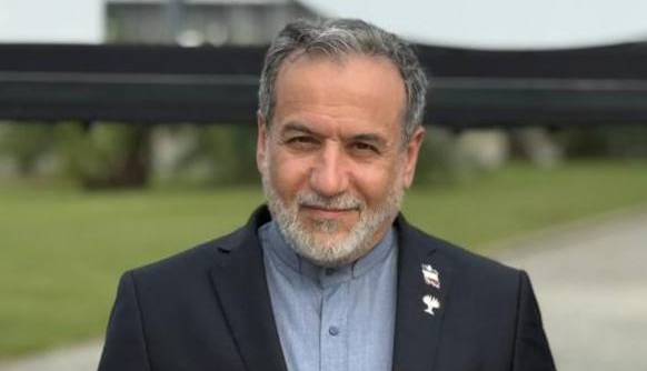 وزیر امور خارجه: برای استقلالی ها احترام قائل هستم