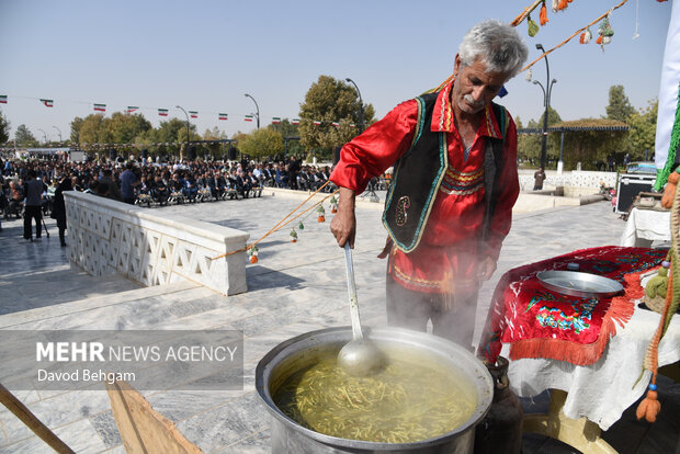عکس/ جشنواره روز ملی روستا و عشایر در مشهد