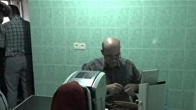 خدمات رایگان چشم پزشکی گروه جهادی در قروه