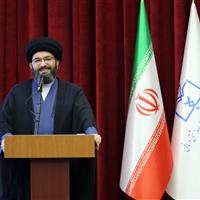 امام جمعه زنجان: تفکر بسیجی موانع را رفع می‌کند
