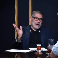 فیلم کامل گفت‌وگوی جنجالی علی شمخانی در «ماجرای جنگ»