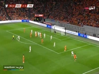 گل سوم هلند به فنلاند توسط دی‌پای