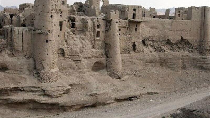 قلعه اولتان پارس‌آباد در انتظار بازسازی