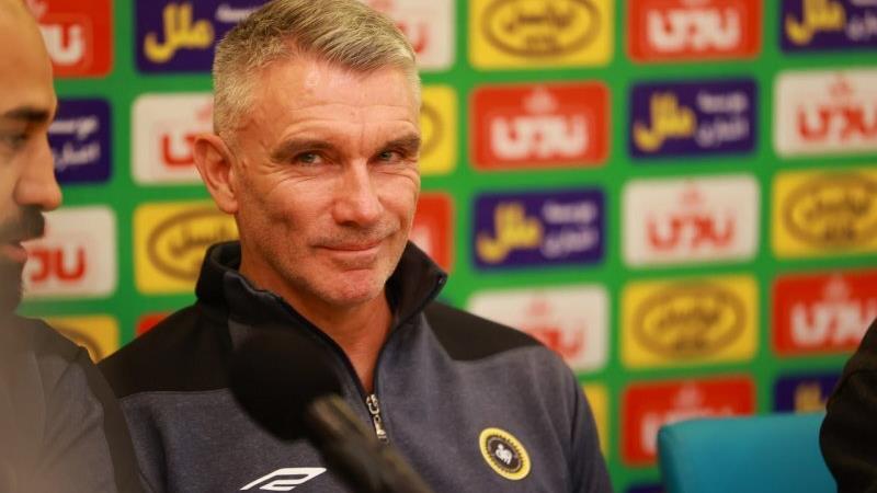 جنگ و دولت فرانسه مرا ناچار به ترک سپاهان کرد / اگر پیشنهاد باشد، به فوتبال ایران برمیگردم