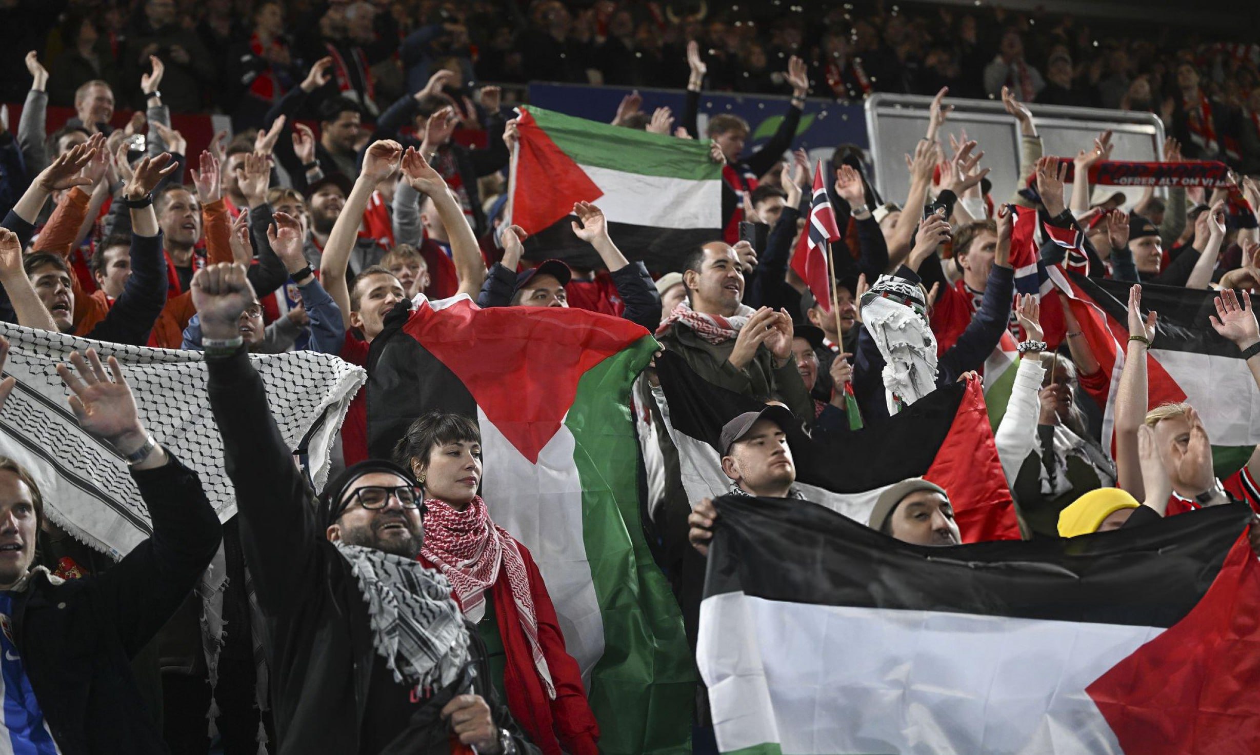 عکس/ نروژ در کنار پرچم فلسطین اسرائیل را درهم کوبید