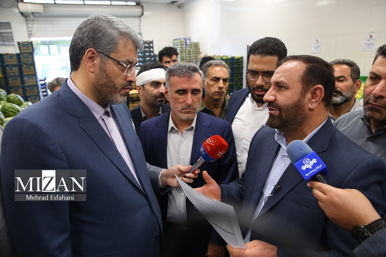 بازدید میدانی دادستان تهران از میدان میوه و تره‌بار پیروزی