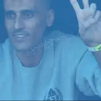 تصاویری از اسرای آزاده شده فلسطینی با نشان دادن علامت پیروزی
