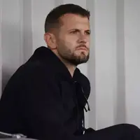 ستاره سابق آرسنال سرمربی لوتون شد