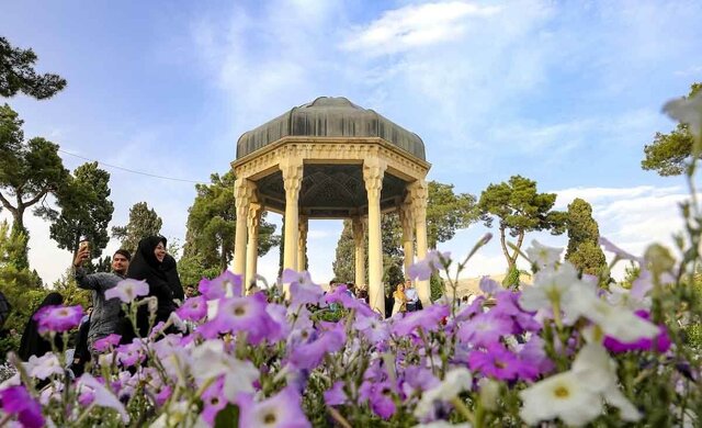 پیشرفت ۴۰ درصدی عملیات مرمت و ساماندهی آرامگاه حافظ
