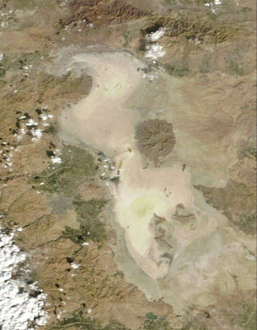 تصویر امروز ناسا از کویر نمک ارومیه! 