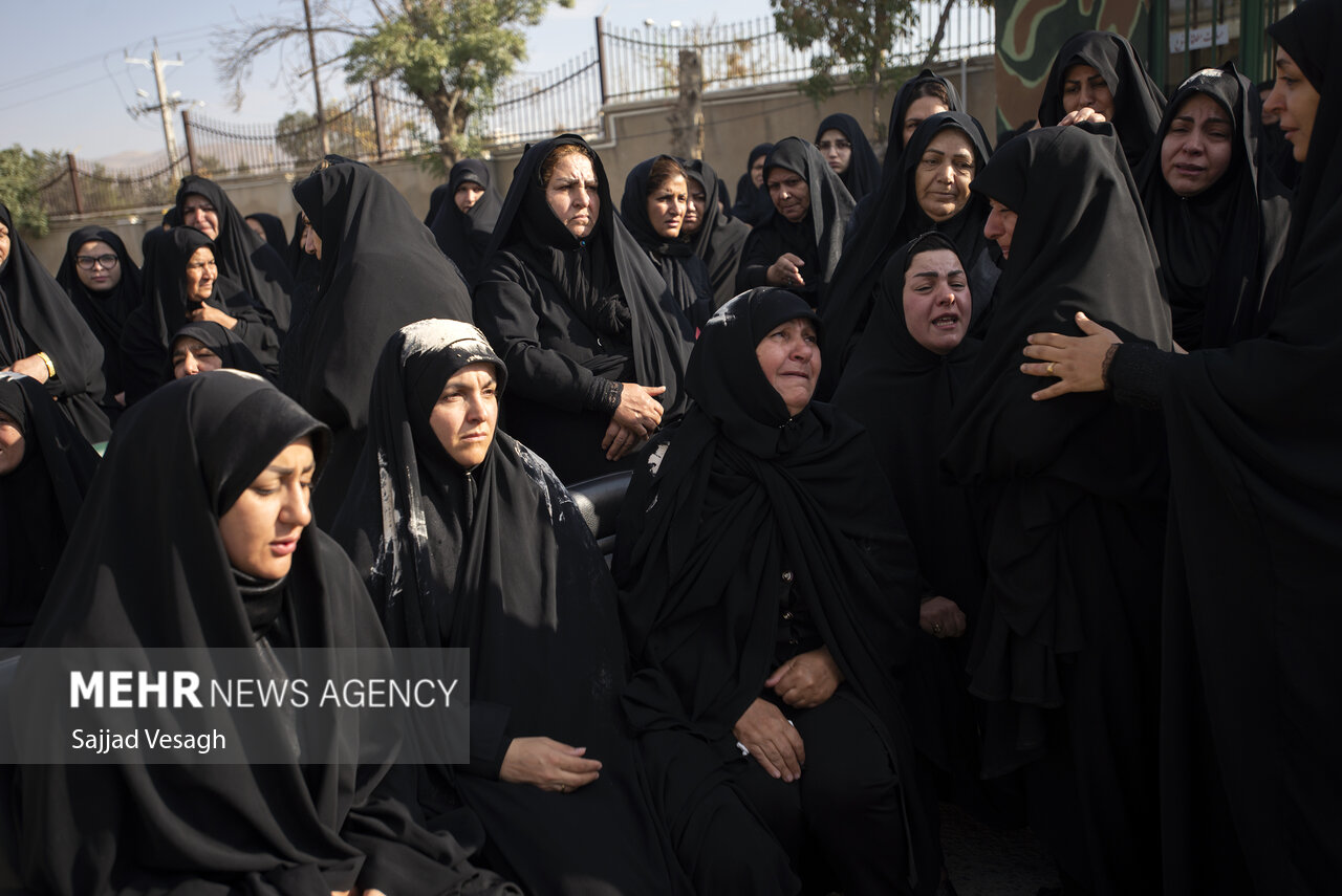 تشییع پیکر جانباز جنگ 12 روزه در نهاوند