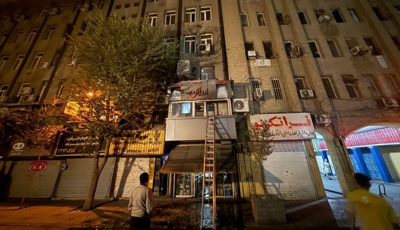 جزئیات حریق یک مغازه و مهمانسرا در خیابان سعدی تهران