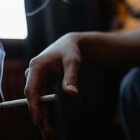 جلوگیری از زوال عقل با ترک سیگار در میانسالی