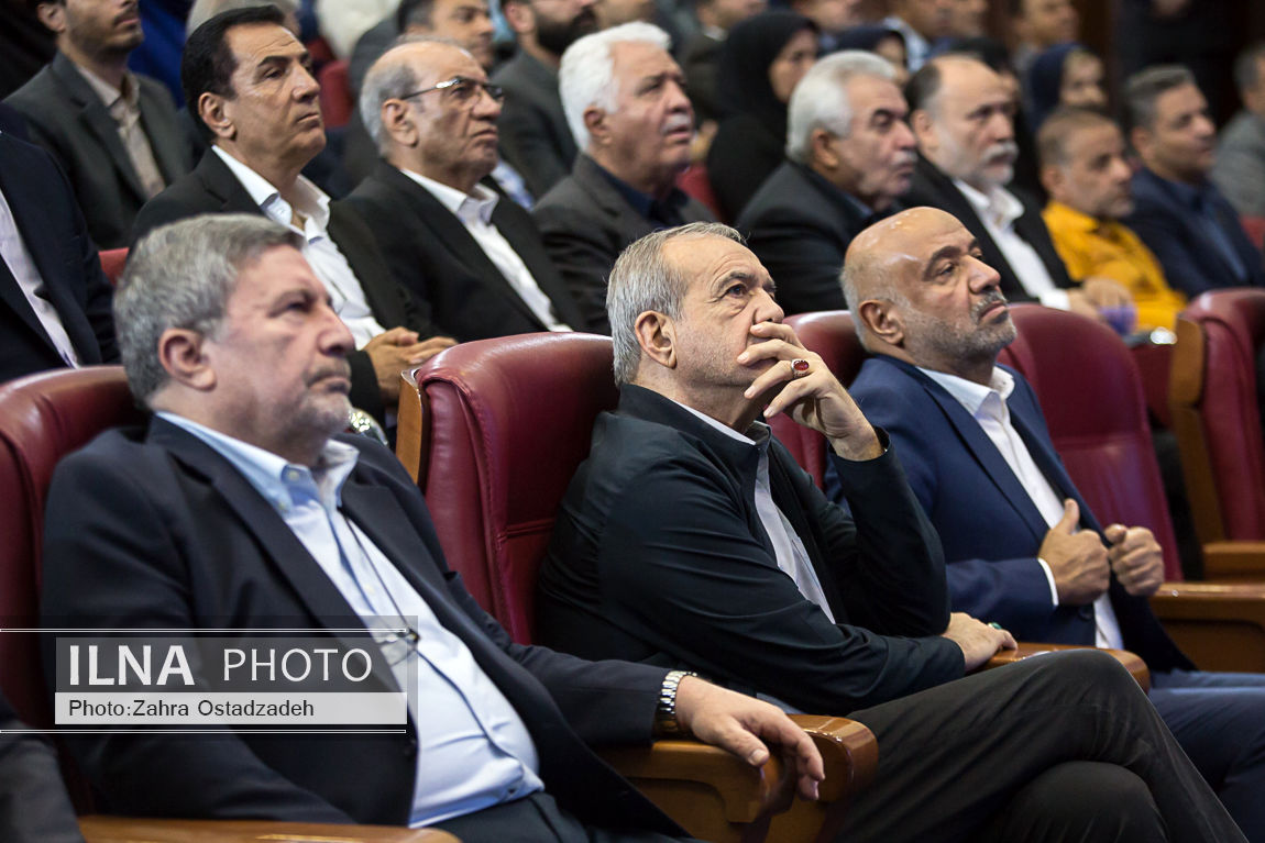 عکس/ حضور رییس جمهور در همایش «در مسیر عدالت»