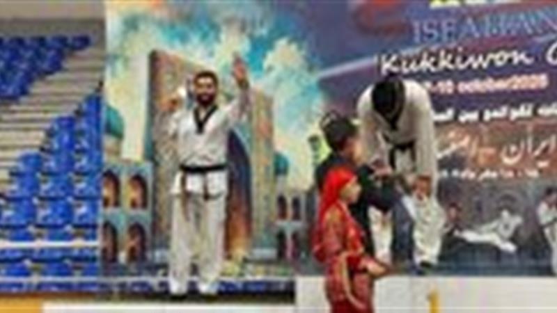 مدال نقره برگردن تکواندوکار قمی در مسابقات بین المللی کوکی وان کاپ