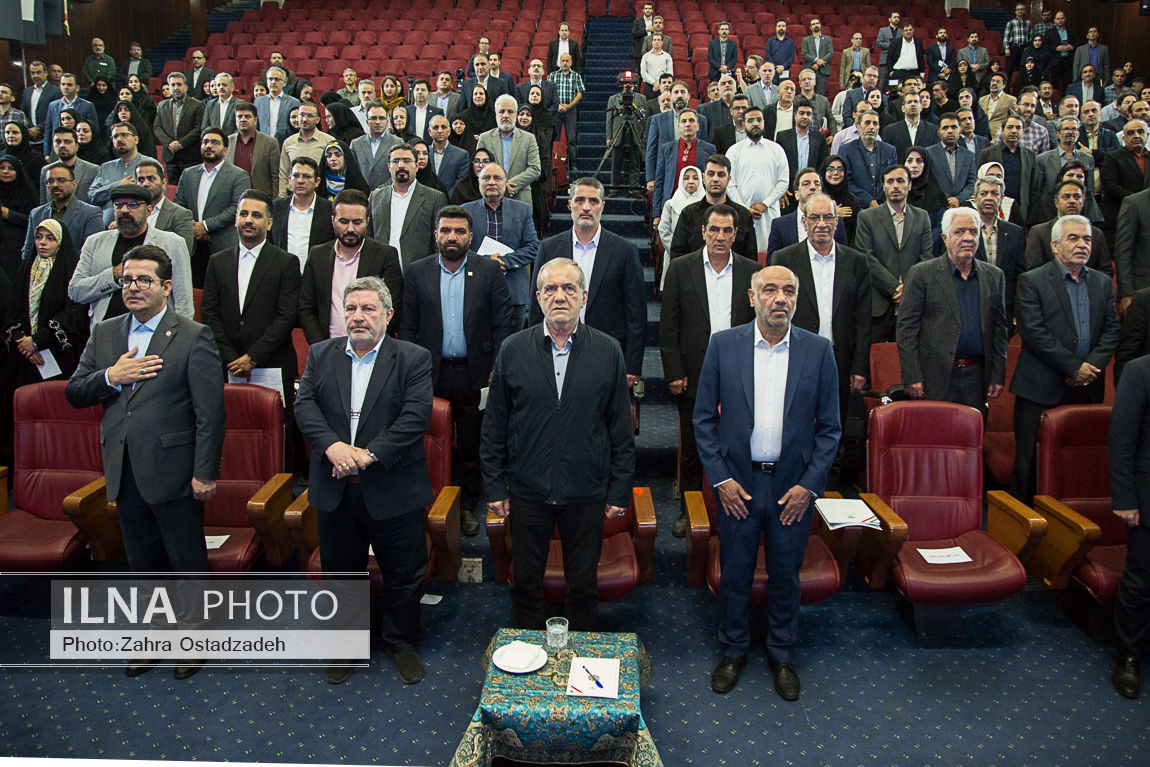 عکس/ حضور رییس جمهور در همایش «در مسیر عدالت»