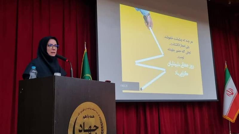 جامعه شناخت کافی از توانمندیهای نابینایان و کم بینایان ندارد
