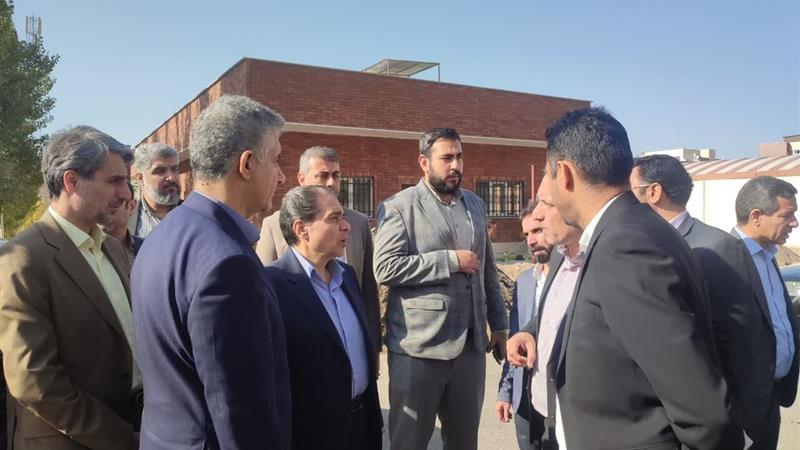 معاون وزیر بهداشت از طرحهای توسعه بهداشتی، آموزشی و درمانی قم بازدید کرد