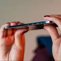 اپل سال آینده ۲ آیفون تیتانیومی عرضه می‌کند